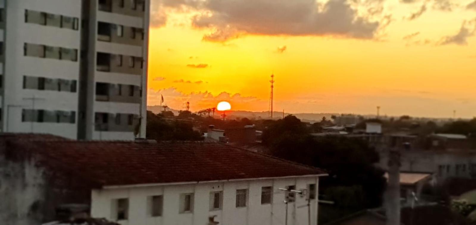 SUITE com BANHEIRO PRIVATIVO e QUARTO INDIVIDUAL Recife Exterior foto